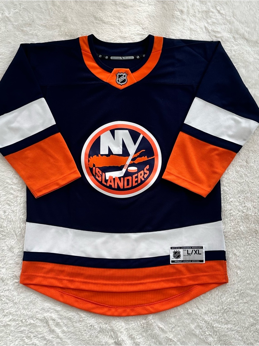 NWOT New York Islanders NHL Officially Licensed Jersey Youth L/XL Navy Orange
